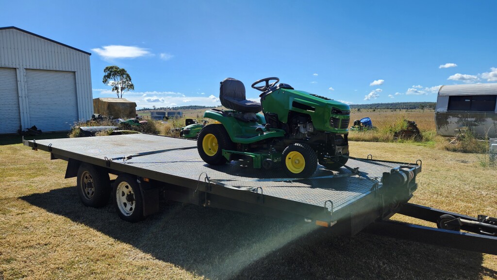 ride on mower and zero turn mower transport